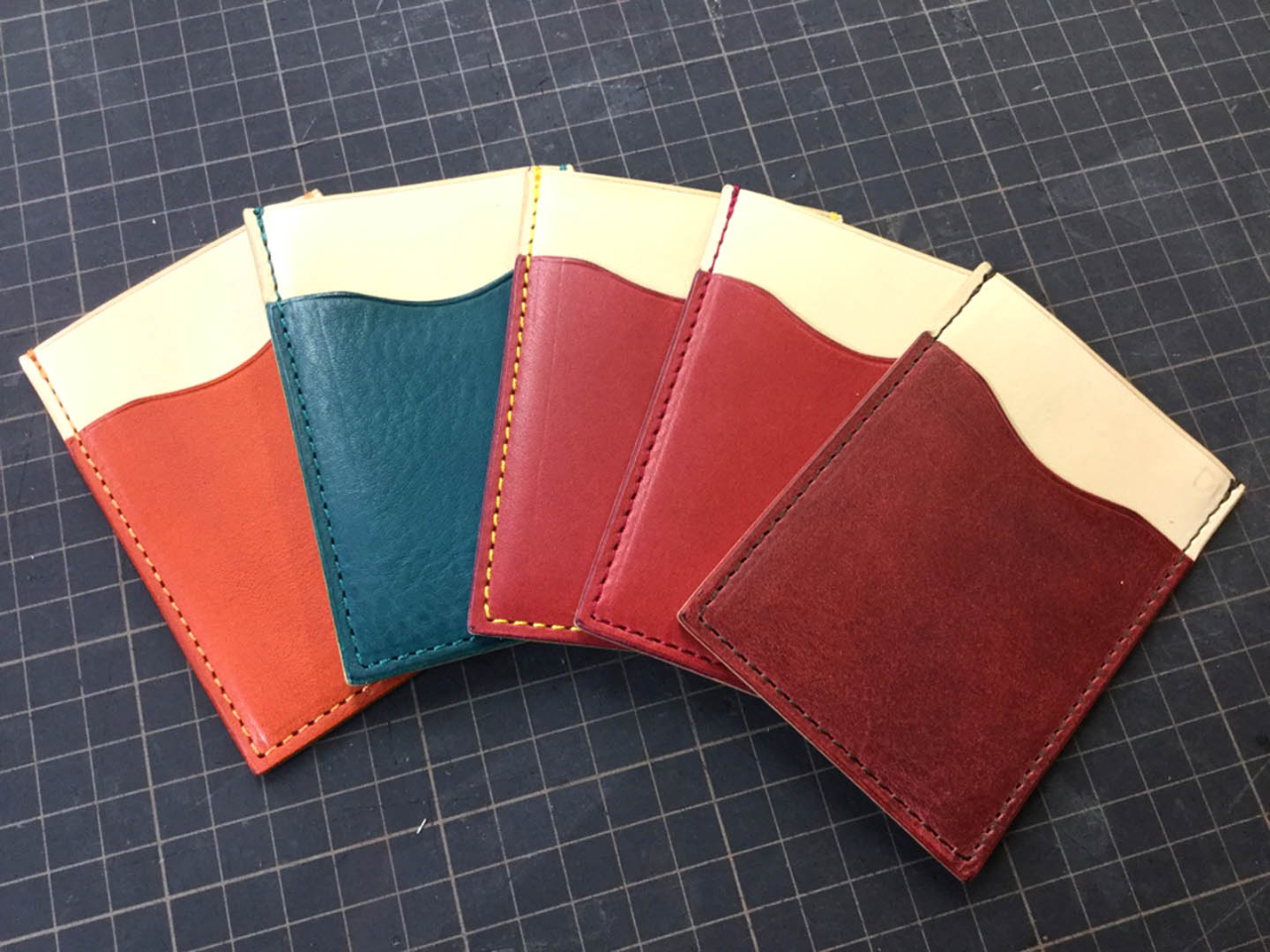 作品例です。様々な色の組み合わせを楽しんで頂けます。