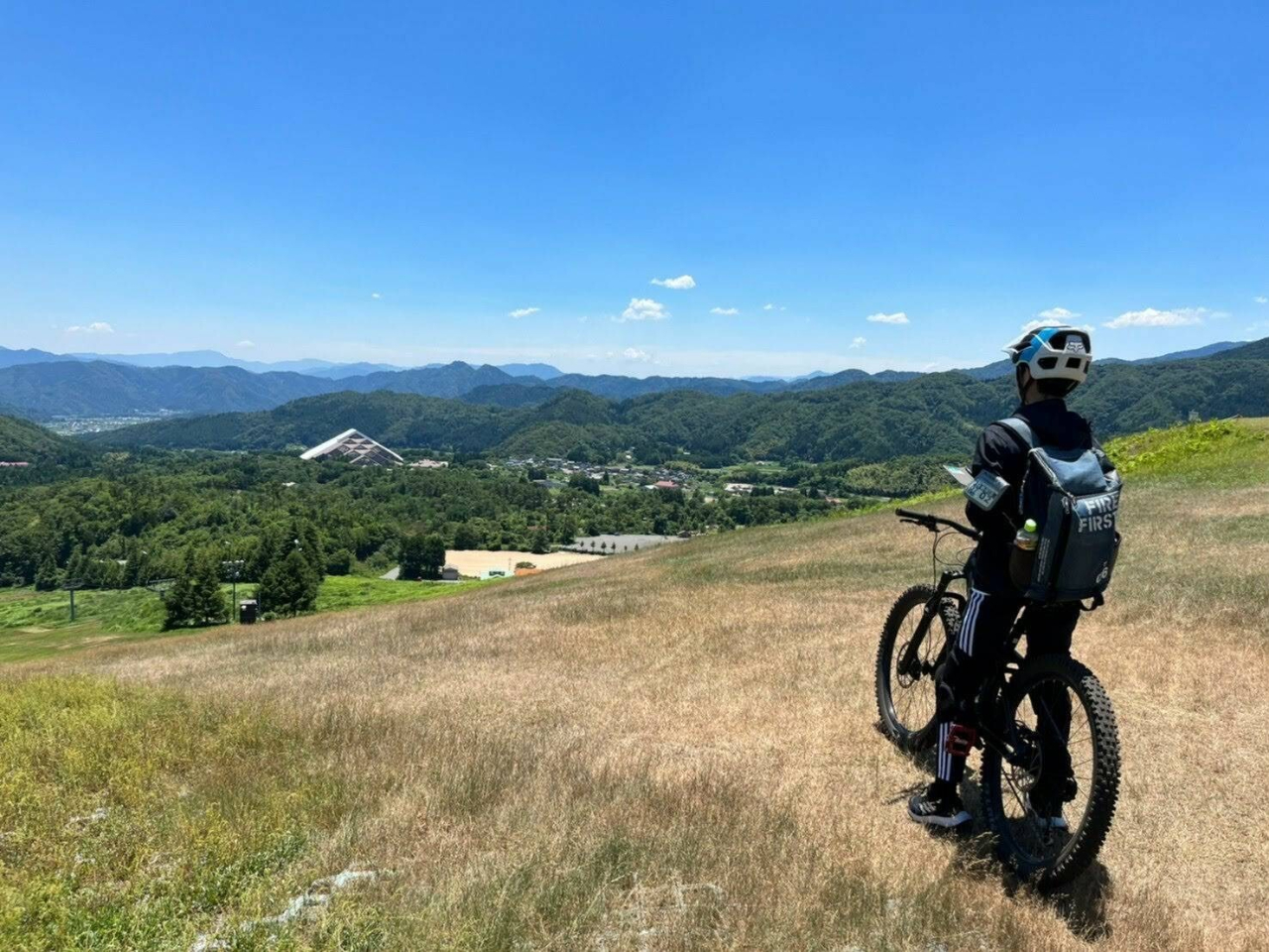 �}�E���e���o�C�N