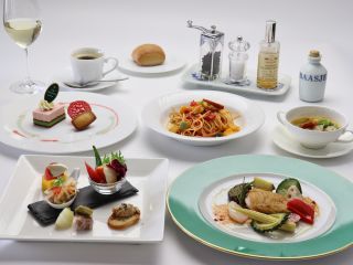 コース一例お肉料理は2種類からお選び頂けます。