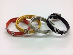 イニシャルブレスレット