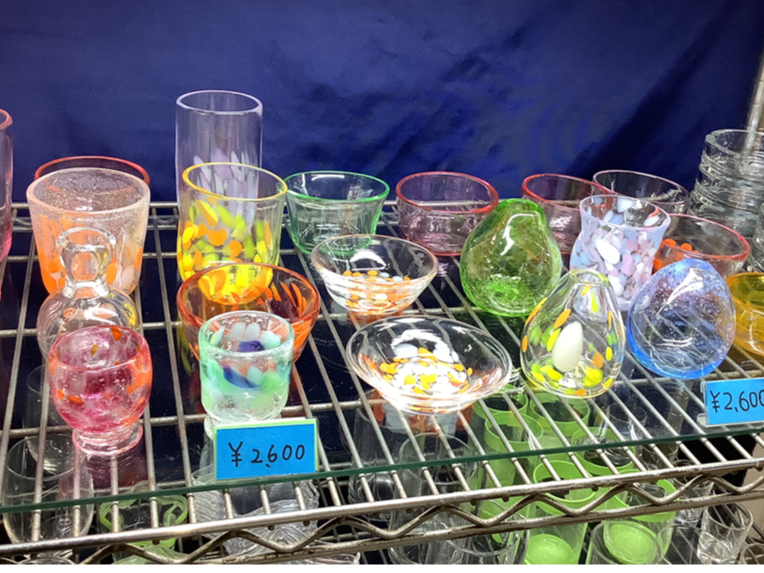 一番人気の色付きグラス