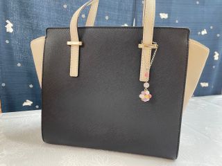 お気に入りのバッグにチャームをつけたら、モチベーションアップ!運気もアップ?