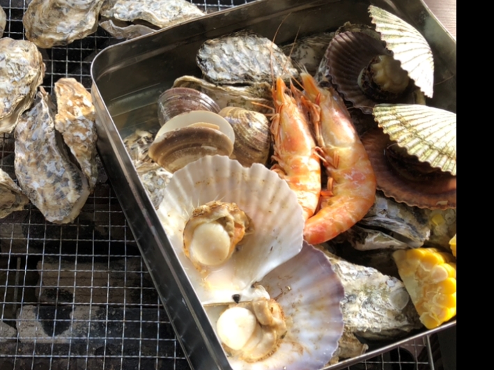 追加で、豊富な海の幸を焼くもよし!