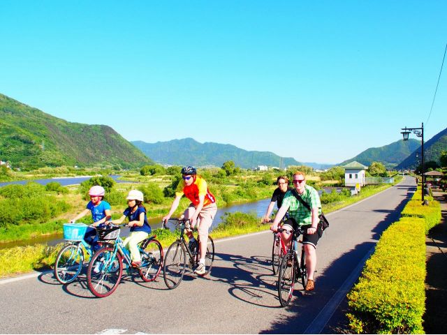 千曲川沿いで楽しく乗れますよ!