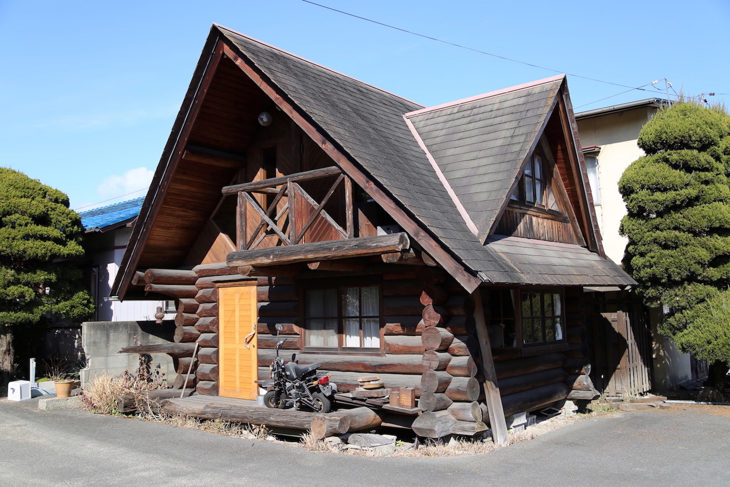 ȃOnEX̍ƏŁAƎԂămÂyłB