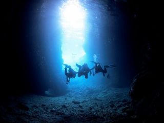 青の洞窟制覇証明がもらえるのは当店だけ!