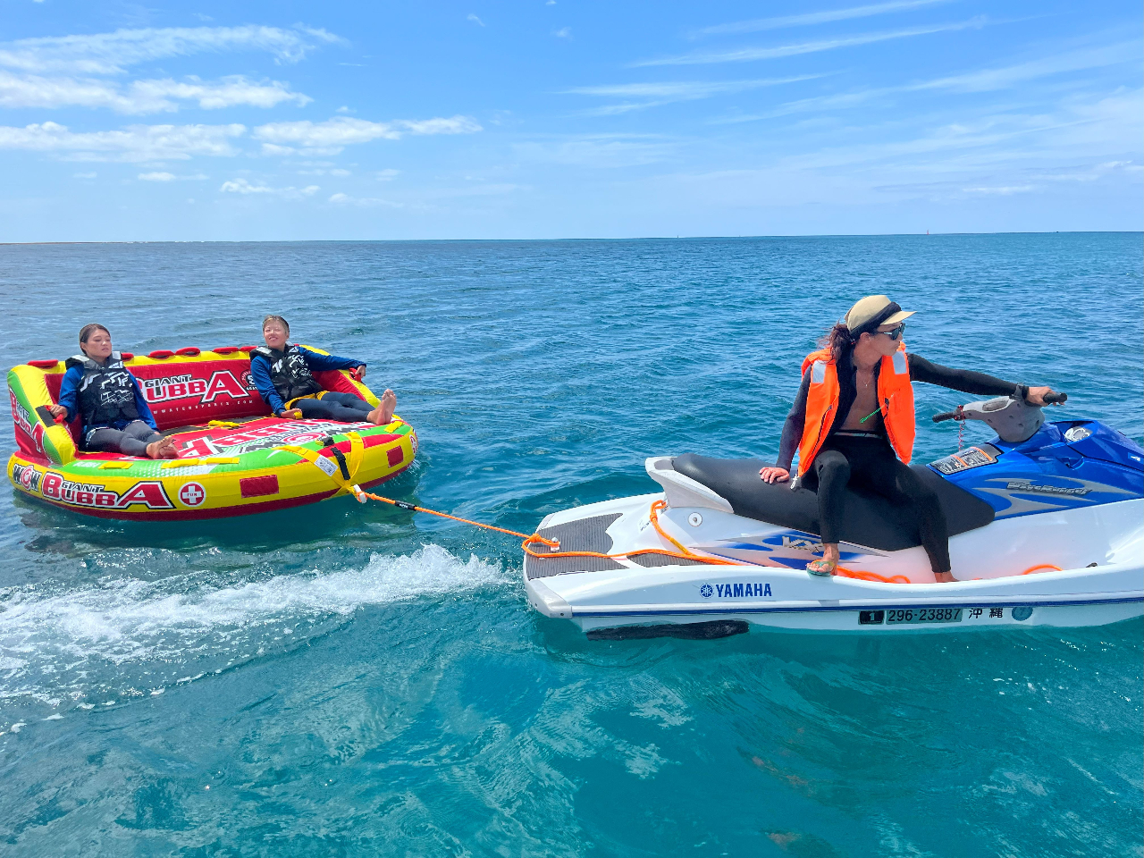 �y���芴���Q�̔w������t���}�����`���[�u���������܂���z