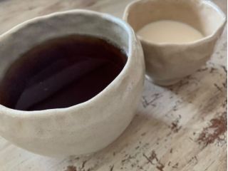 お客様作品の使用写真です。親子2人のてづくりカップです。