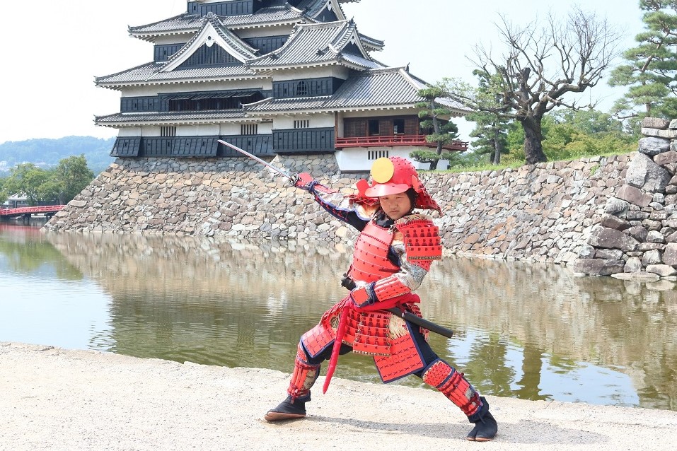 七五三で侍になっちゃおう お子様体験プラン 1名様用体験 松本城の城主なれちゃう 軽量の甲冑を来て松本城周辺を散策しよう 松本 着付 着物レンタル 花こみち じゃらん遊び体験 七五三で侍になっちゃおう お子様体験プラン 1名様用体験 松本城の城主なれちゃう 軽量の甲冑を来て松本城周辺を散策しよう 松本 着付 着物レンタル 花こみち じゃらん遊び体験