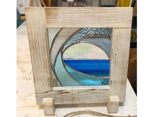 額及びスタンドは金額に含まれません。(額1,400円/スタンド450円)ステンドグラス部分は14cm×14cm(196平方センチ)10cm×20cmでも可。