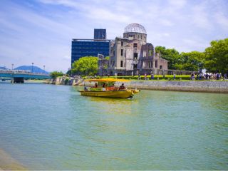 原爆ドーム前