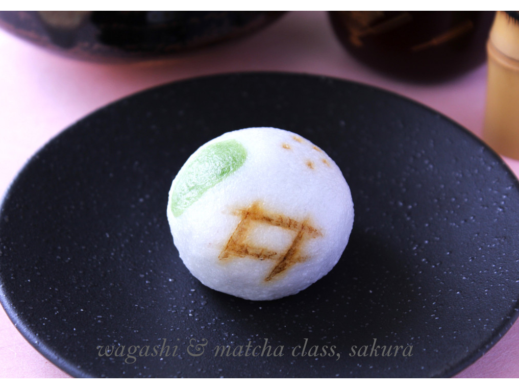 「織部薯蕷」は和菓子の代表格「薯蕷まんじゅう」で作るお菓子!織部焼の文様をつけて仕上げますよ♪