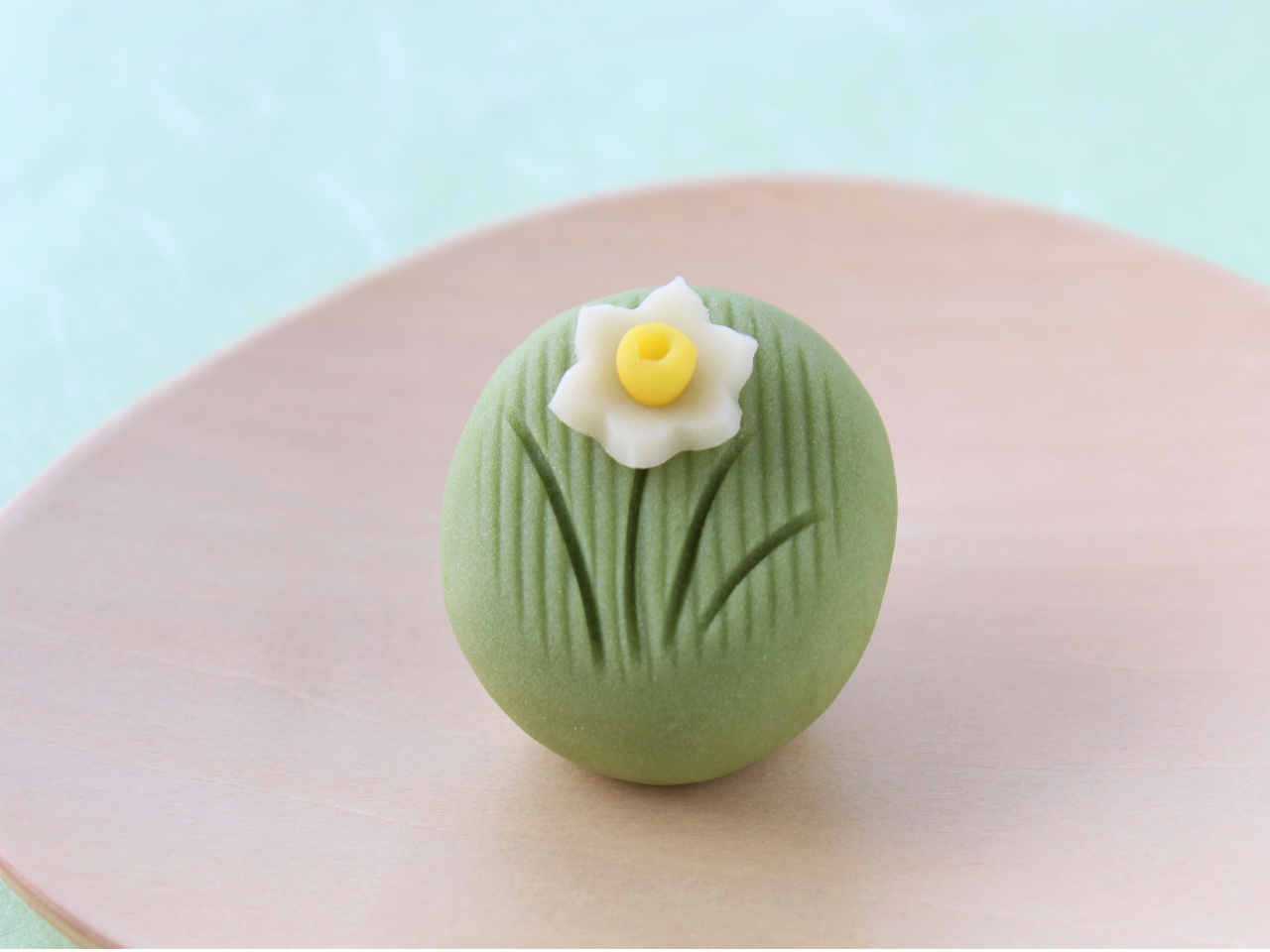 2���̗���؂�u����v�@�����Ȃ��킢���Ԃ��炩���鐅��B����؂�Ŕ������I