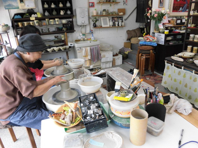 Abgz[ȕ͋C̒œ|̌ł܂B