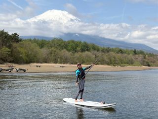 富士山をバックにSUP体験!