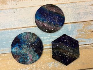 1時間で2枚の星空コースターを作っていただけます。