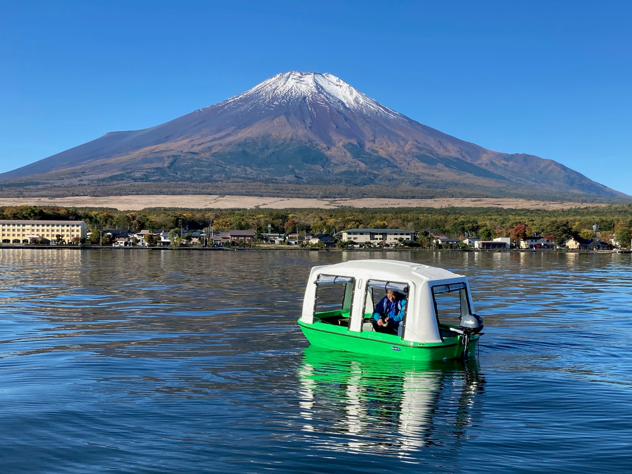 ワカサギ釣り体験！［ミニドーム船・1日貸切プラン］船内設備充実