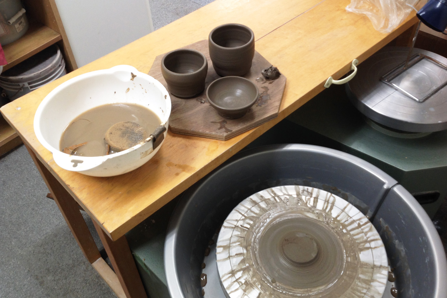 制作風景 2・ろくろ成形終了