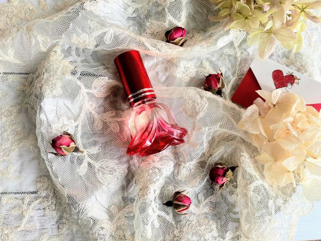 植物やお花が好きな方に 天然のアロマオイルで作る私だけの香り アロマ香水創り 湘南の小さなアトリエ nature living じゃらん遊び体験 植物やお花が好きな方に 天然のアロマオイルで作る私だけの香り アロマ香水創り 湘南の小さなアトリエ nature living じゃらん遊び体験