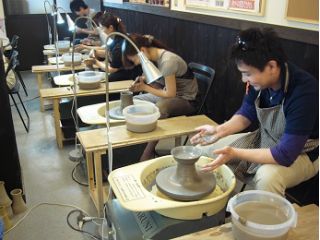 時間内は粘土使い放題なので安心して楽しんでいただけます。