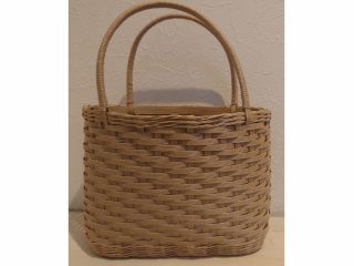 中級者向け @とばし編みのバッグ 作りやすいように編みひもと持ち手を変更しました。