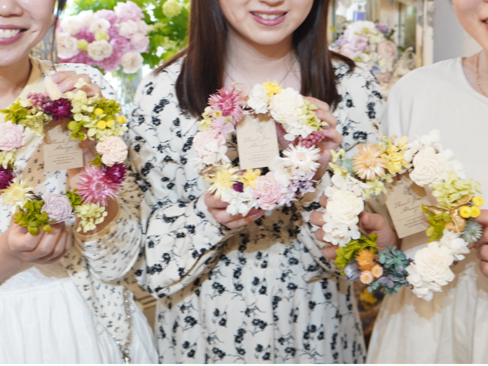 リース大3個作成頂きました。花材が選べるのでオリジナルになります!