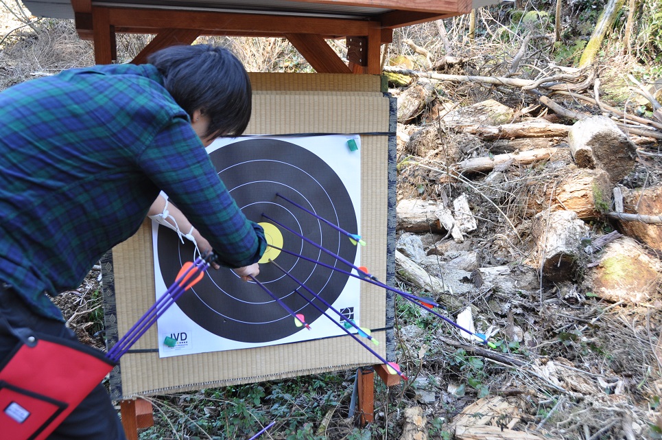 フィールドの的は真中が6点!