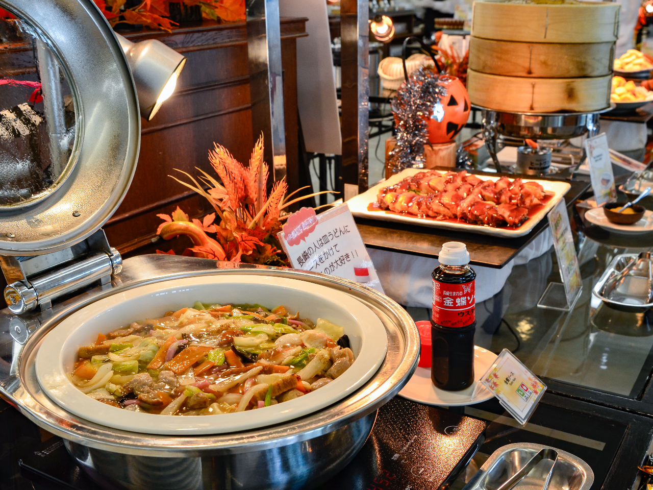 ご当地グルメ巡りが叶うディナービュッフェ(写真はイメージ)