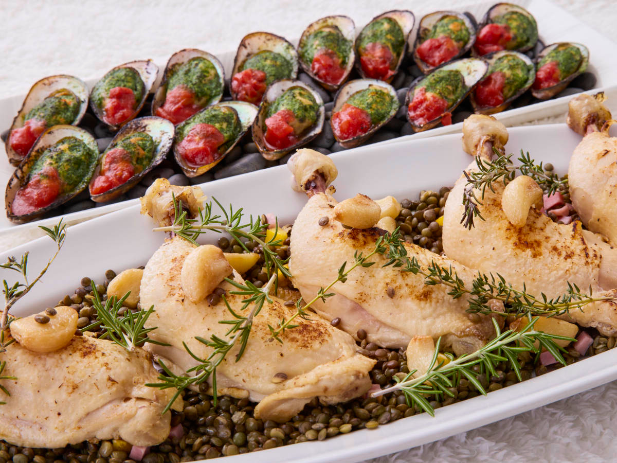 �t�����X�̐H�����C���[�W�����{���R���t�B�⋍���̃u���S�[�j�����A�I�j�I���O���^���X�[�v�ȂǁA���苽�y�����Ƃ��ꏏ�ɂ��y���݂��������B�i�ʐ^�̓C���[�W�j