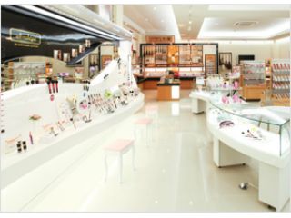 店内では様々な商品を販売しています