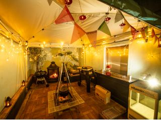 屋根つきテラス