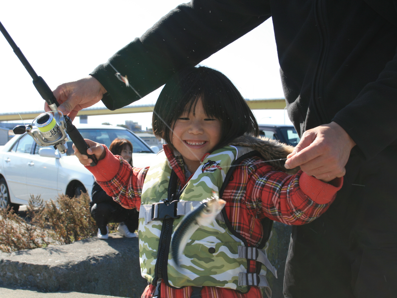 お父さんと一緒に釣ったよ!!大きいでしょ!?