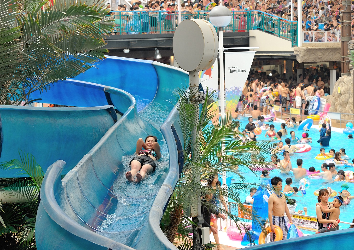 スペシャルウィーク スライダー 3種共通１日券 日帰り入場券 ワンダーブラック ワンダーリバー ワンダーホルン乗り放題 ファミリー カップルにおすすめ スパリゾートハワイアンズ じゃらん遊び体験