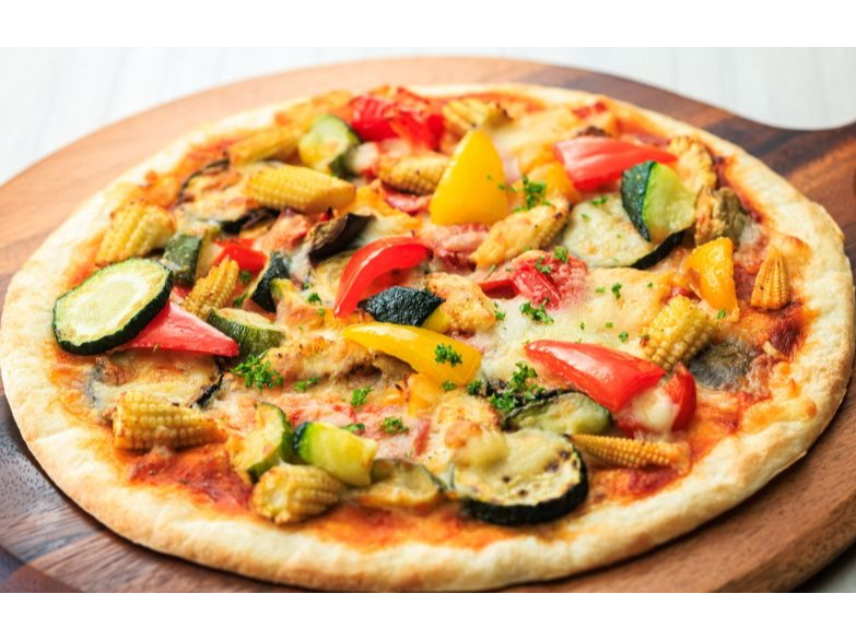 【ホットメニュー一例】グリル野菜のトマトピザ