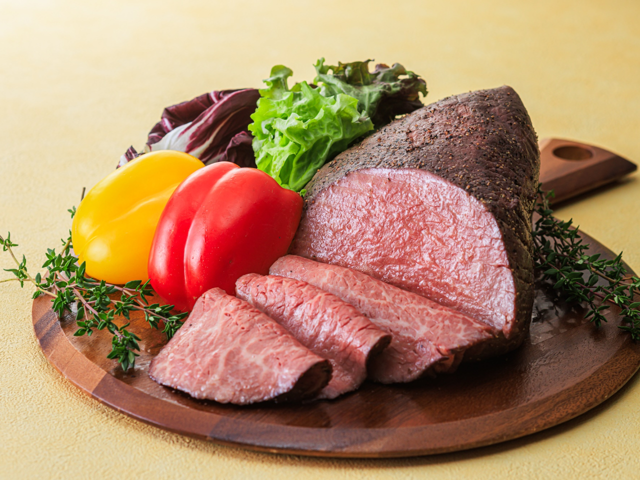 【ローストビーフ】カッティングサービスをしています。