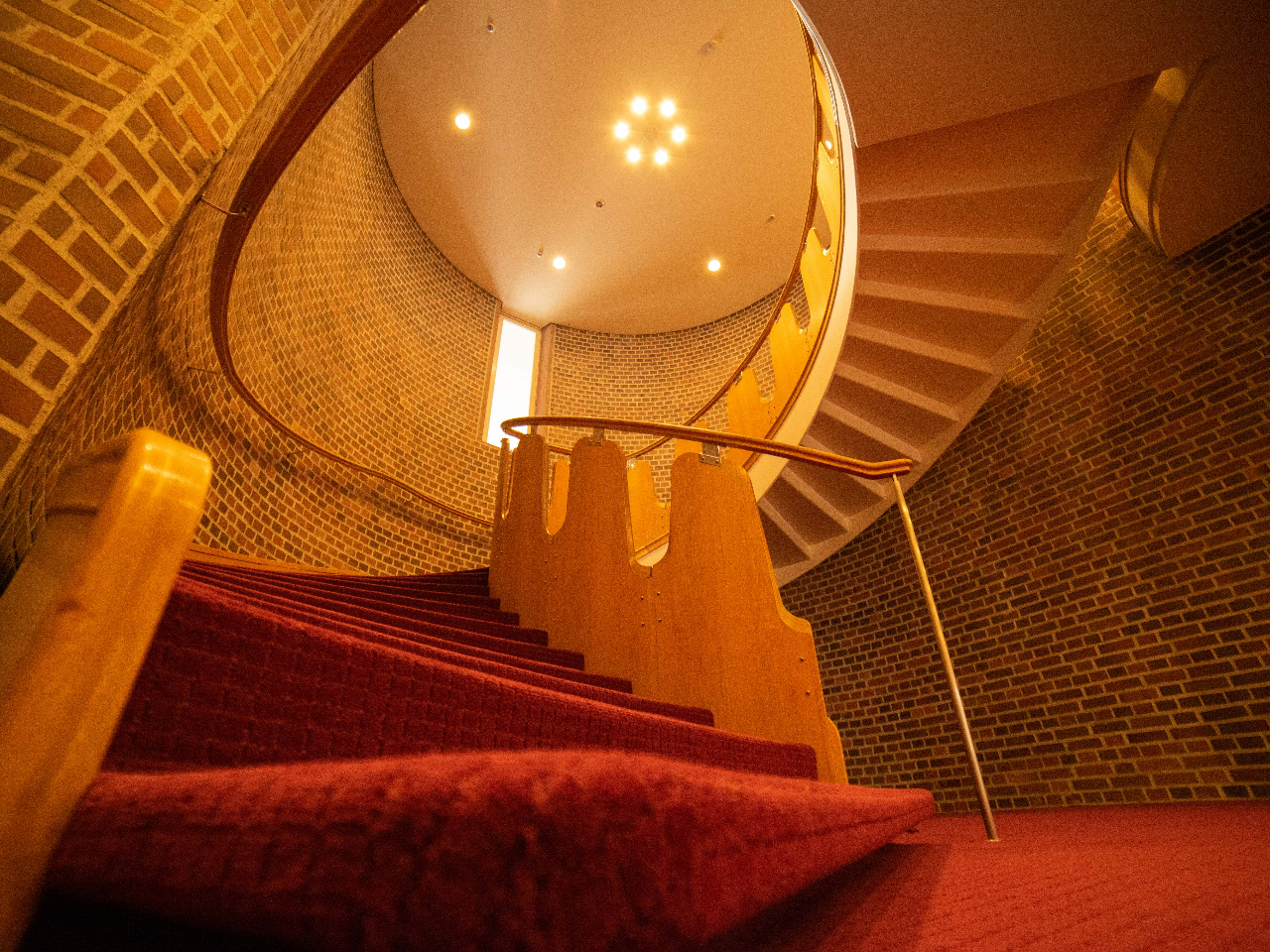 �y�U�E�v�����X�������m�΁F�z�e�����z�����z�� ���쓡�ᎁ����|�����A�Ȑ��������������K�i�B���j���铖�قł�������ґ�Ȏ��Ԃ��߂����Ă��������܂��B