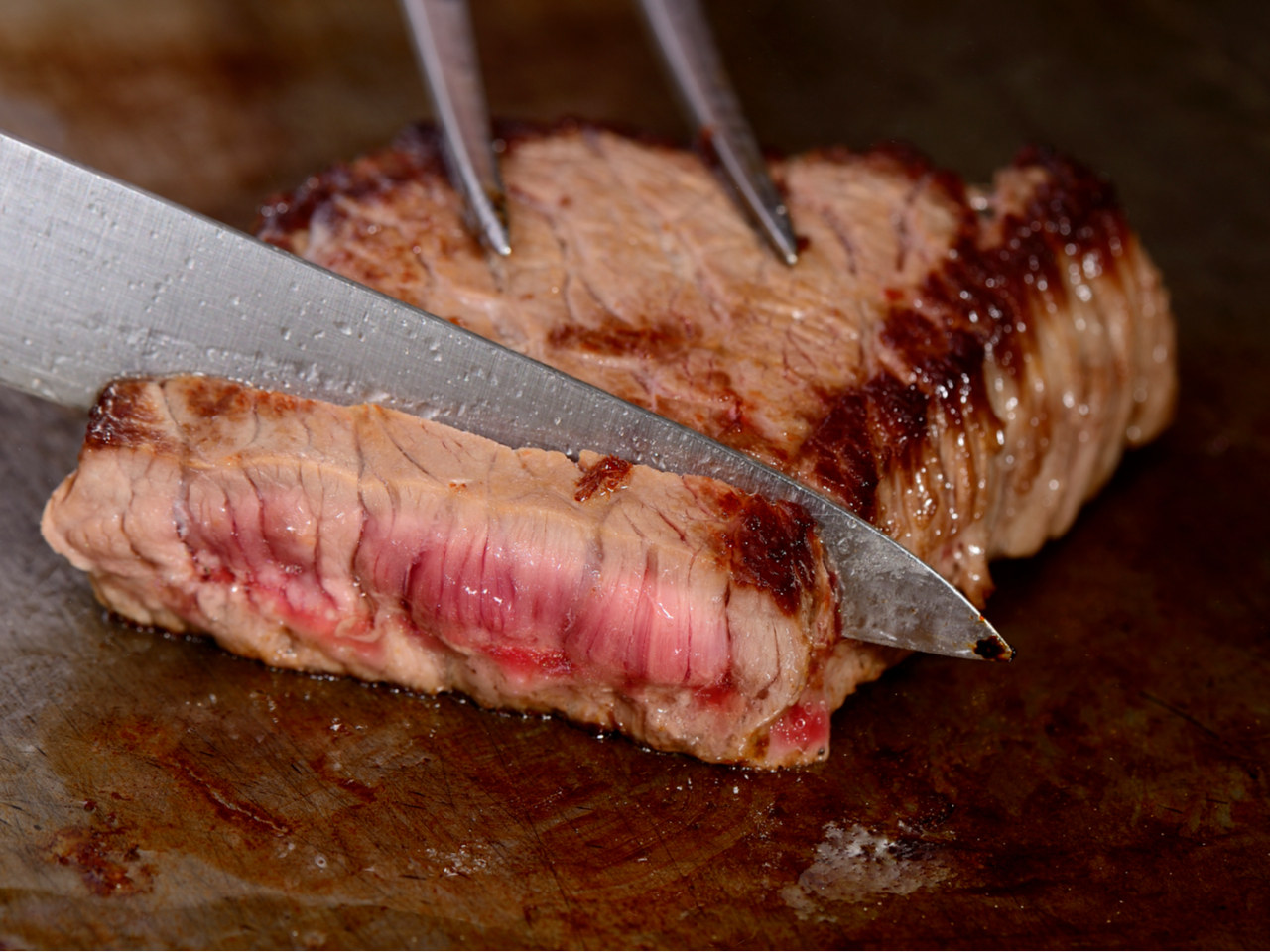 �Ă����ăX�e�[�L�̃J�b�e�B���O�T�[�r�X�ł��I