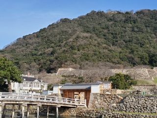 鳥取城跡の全景