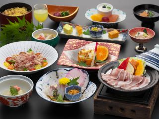 会席料理「桜」※季節により料理内容が変わります。