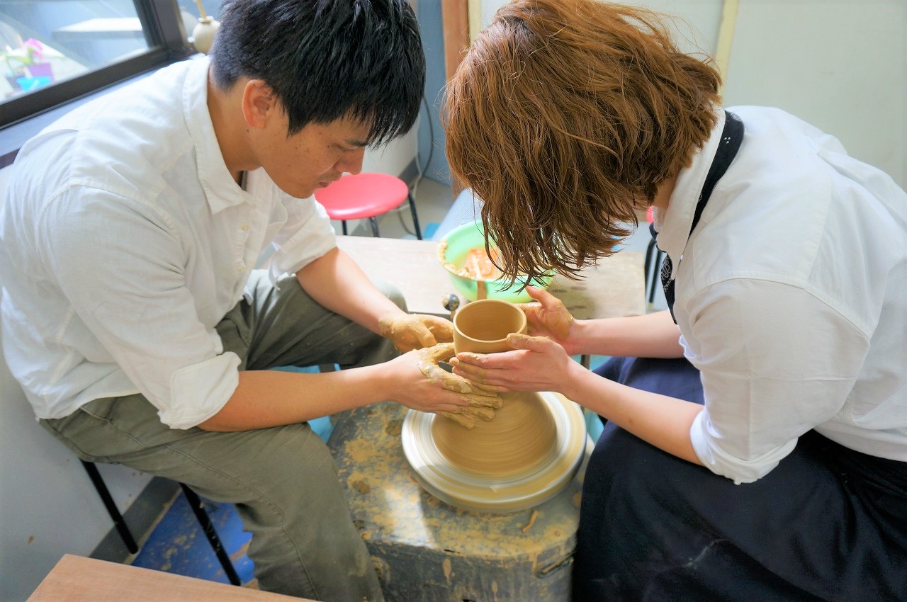 【初心者大歓迎★電動ろくろ】3個作って2個焼成。電動ろくろ体験で自分だけの作品作...