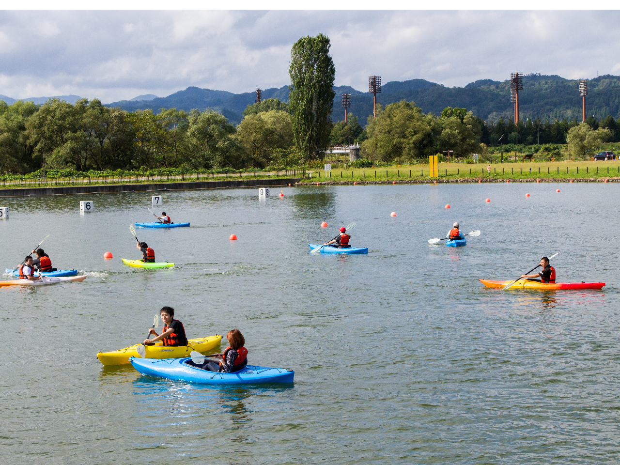 【山形・寒河江】巨大プールで安心のカヌー体験