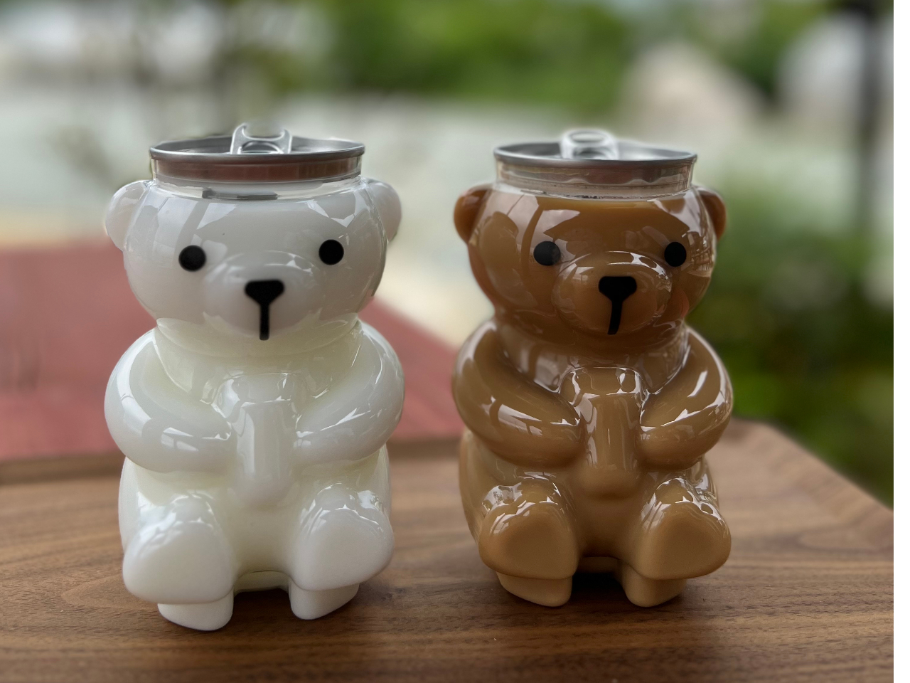 ���q�l�ɐl�C�I���܃{�g���h�����N�̔̔����s���Ă��܂��B