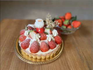 かわいいいちごのクリスマスケーキといちご摘み取り体験200gのプランです♪