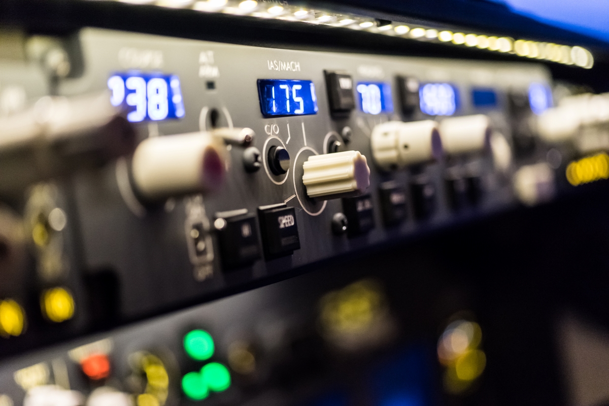 �{�[�C���O737�̖{�i�I�v��