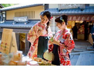 階段の多い京都散策には、「袴&ブーツ」スタイルがおすすめ!