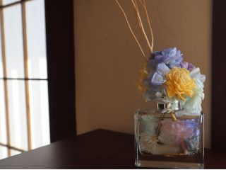 ハーバリウムに香りをプラス 置くだけでインテリア