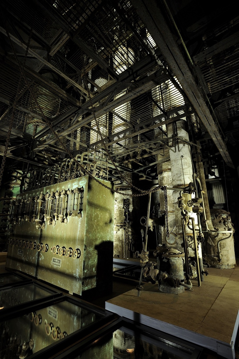 スーパーアロスパス式連続蒸留機の一部