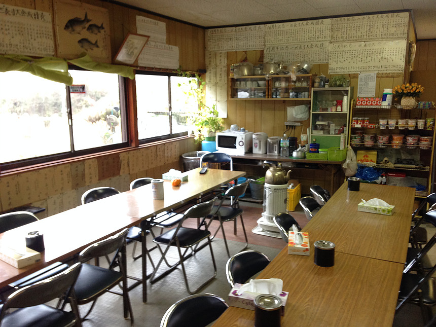 昼食スペースもございます
