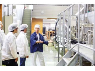 蔵人からの酒造りの説明。