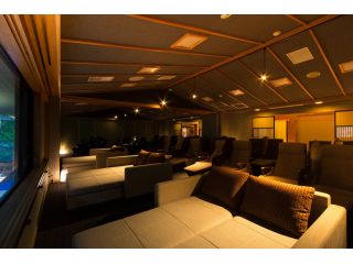 女性専用仮眠室、男女共用仮眠室完備♪